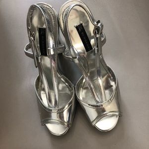 Burberry metallic  platform heels sandals 10.5